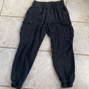Woman’s Streetwear Society soft black cargo pants XS